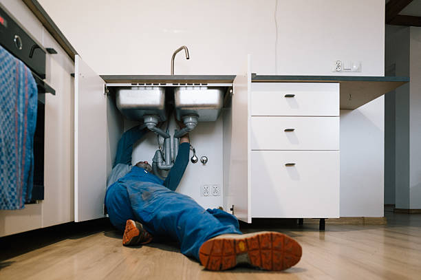Professional Pipe Repair technician working in New Springfield, OH